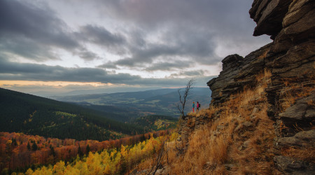 Turistka na Obřích skalách