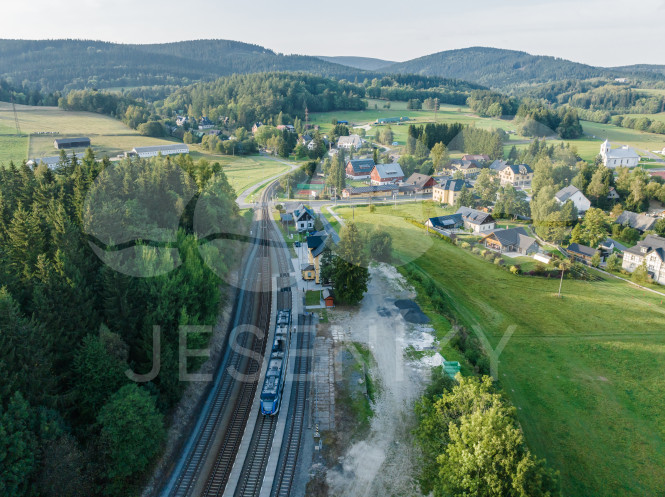 Vlaková stanice Ostružná